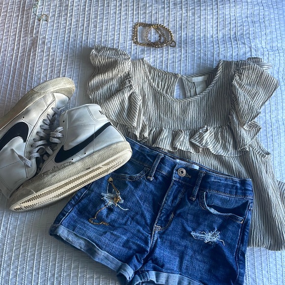 Abercrombie Kids Girls Jean Shorts 9/10 - Picture 1 of 5